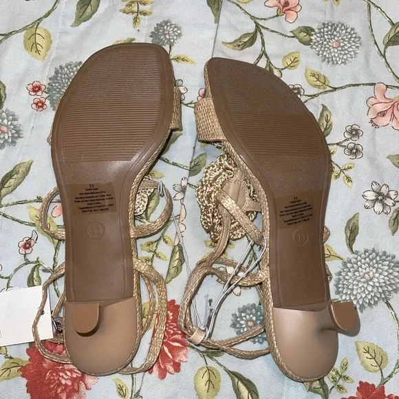 A New Day Esme Tan Crotchet Flower Kitten Heels - Picture 9 of 16